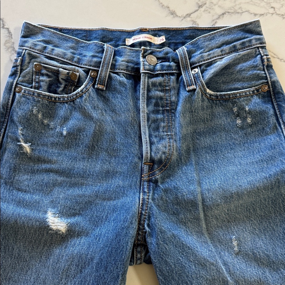 LEVIS Wedgie Straight 26 - Picture 7 of 15